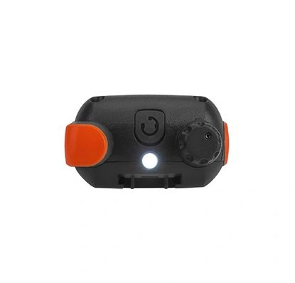 מכשיר קשר Motorola Talkabout T82 – מבט עליון עם תאורת LED פעילה